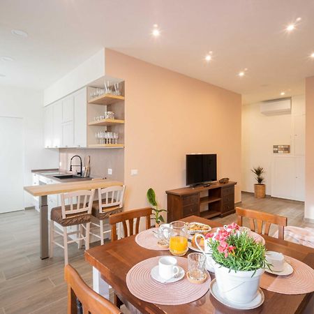 Casa Anna - Appartamento A San Gimignano Bagian luar foto